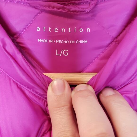 EUC Women's Attention brand, Sz L fuchsia Quilted Down Filled snap-up Vest. - Picture 4 of 7